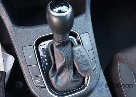 2018 Hyundai Elantra Gt из США, поврежденный, VIN KMHH35LE4JU079757